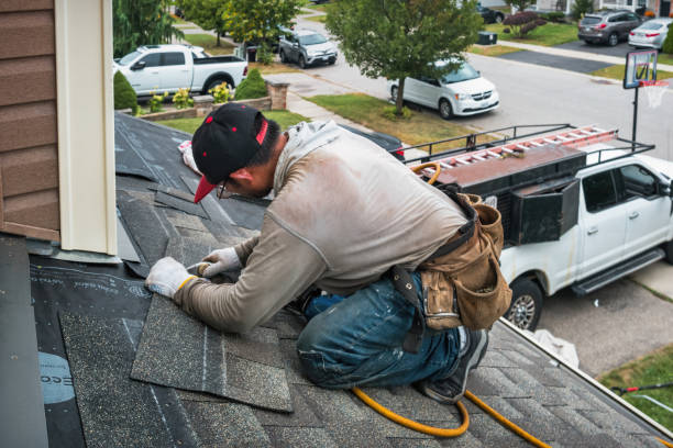 Professional Flat Roof Repair technician working in Porter, TX
